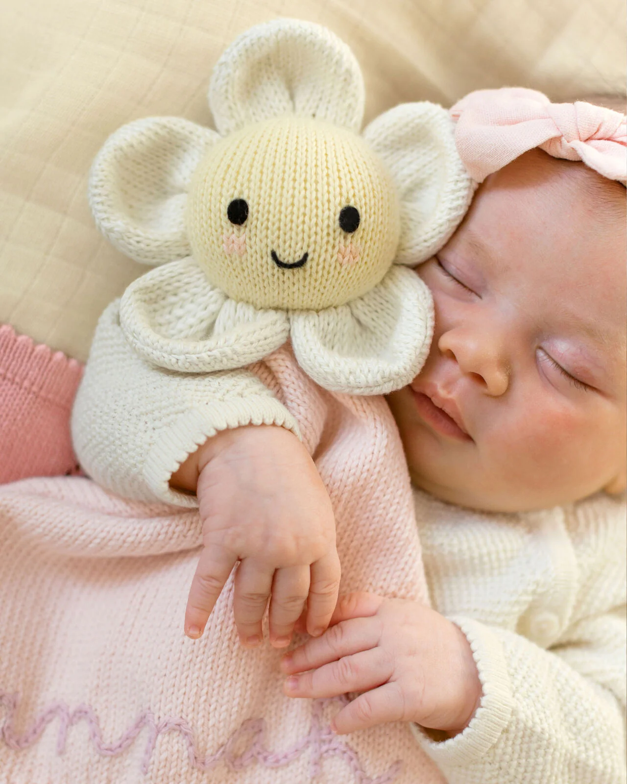 Baby daisy lovey - Image 13