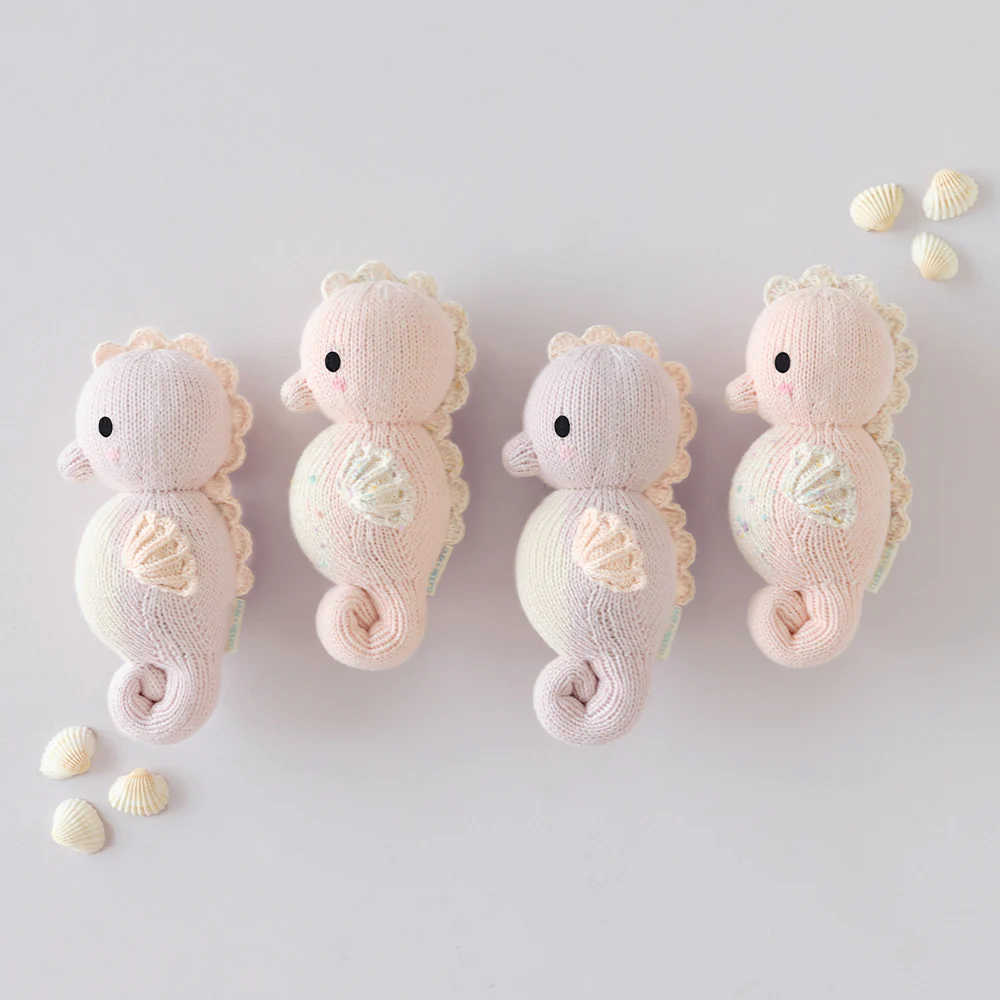 Baby seahorse (powder pink) - Image 5