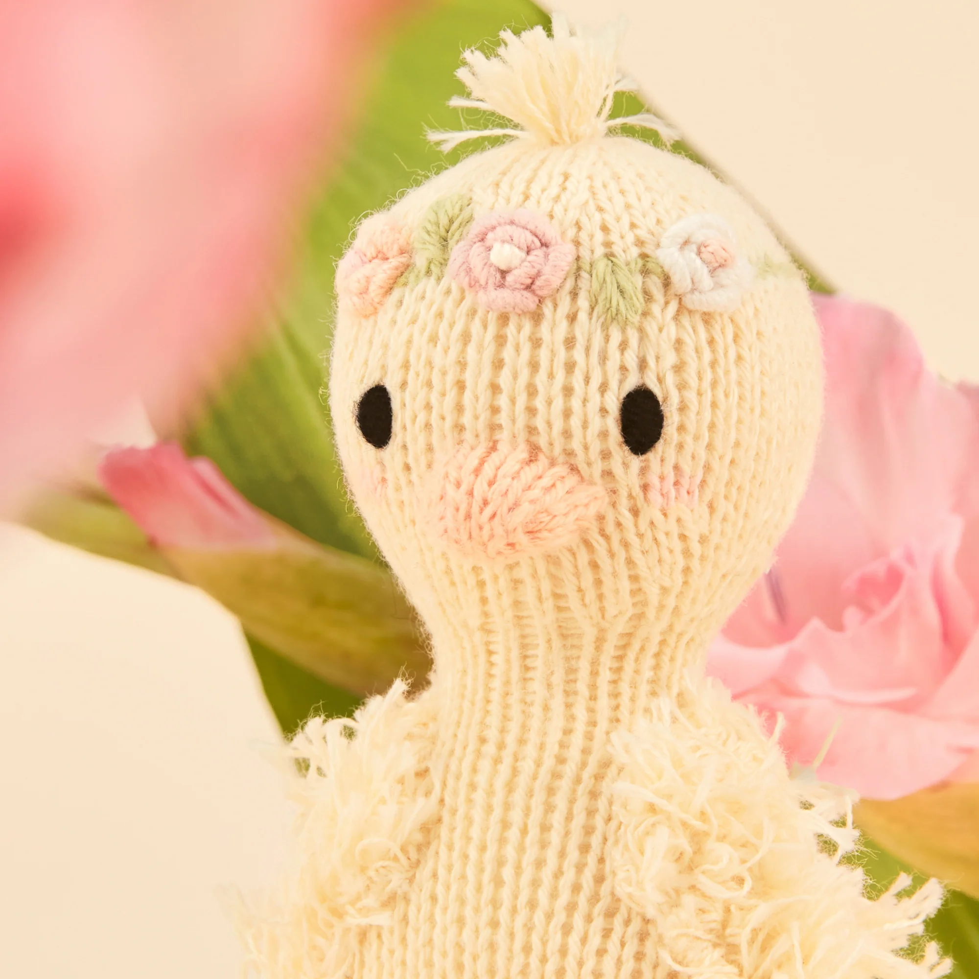 Tiny Flora the duckling (mauve) - Image 4