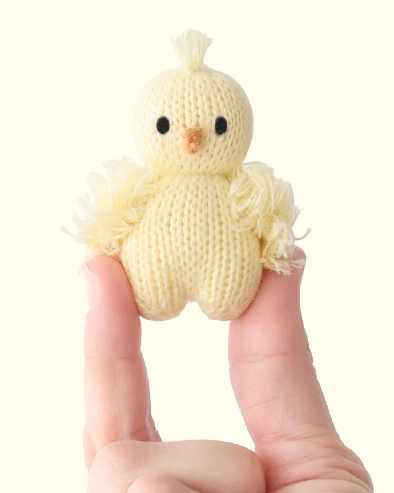 Tiny Magnolia the chick - Image 10